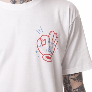 Yunost™ All Right Tee Shirt